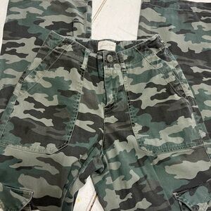 Women’s Camouflage Cargo Pants
